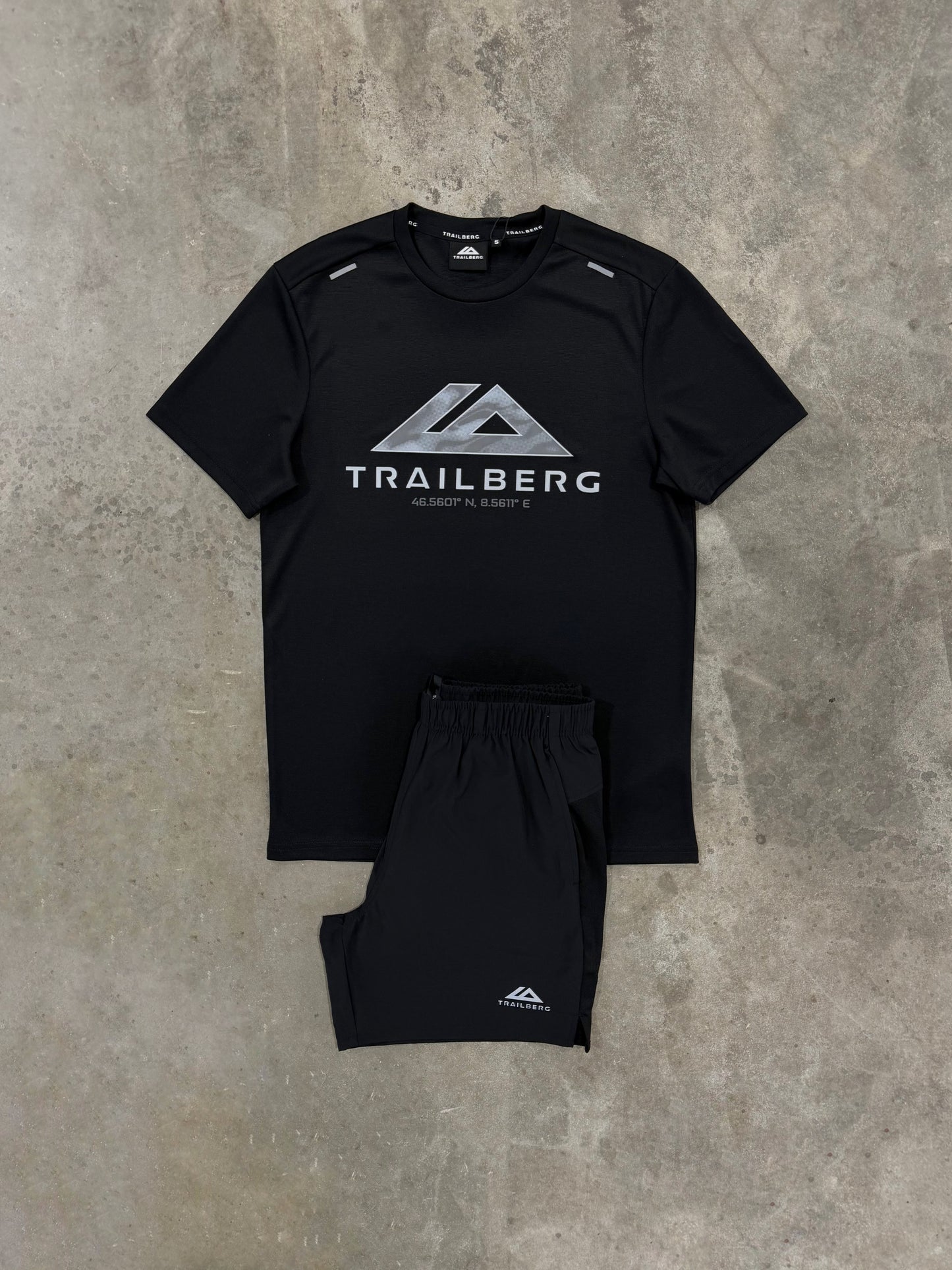 Trailberg Storm Blur Black Set - T Shirt / Short