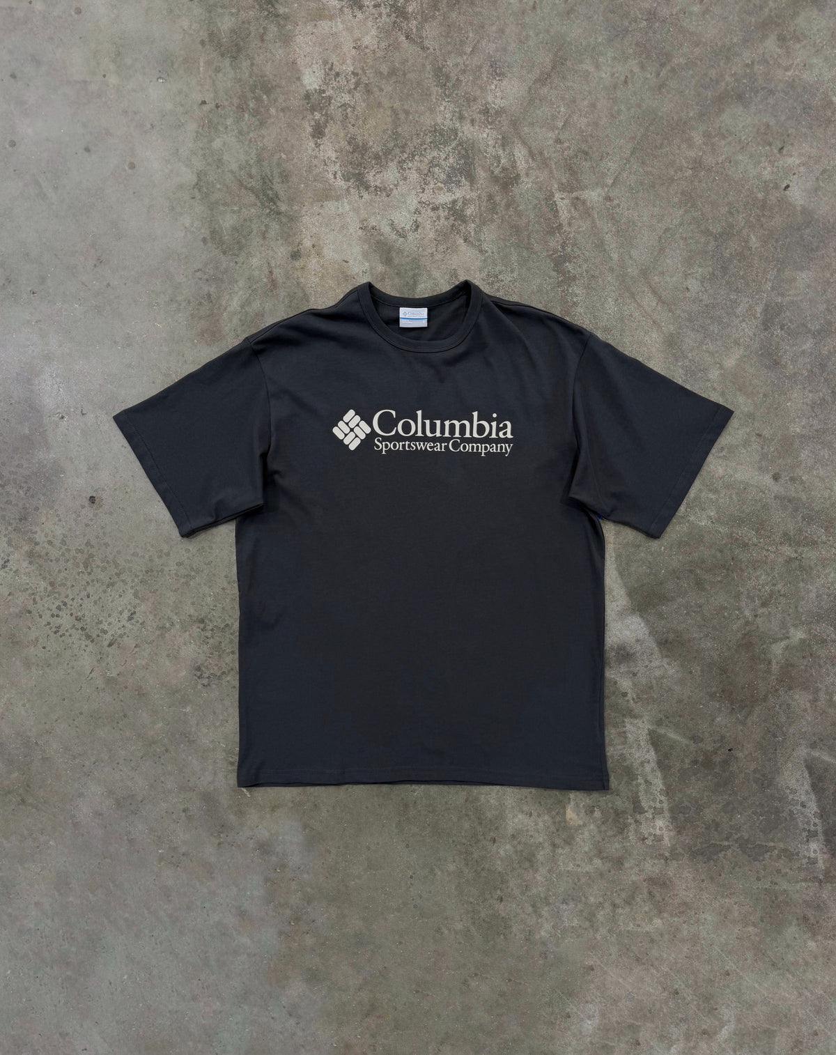Columbia CSC Heavyweight Logo T Shirt - Shark from DripModa