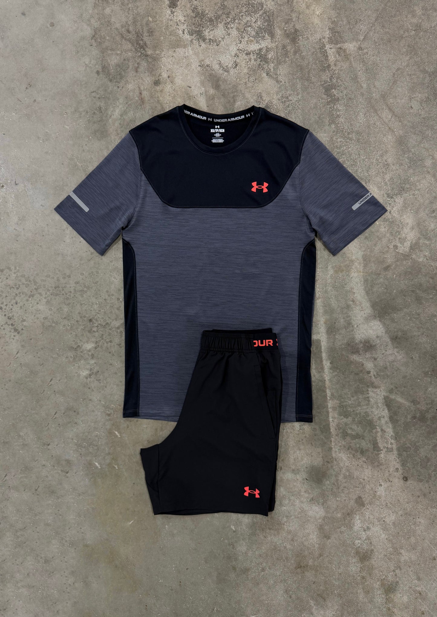 Under Armour Utility Black Red Set - T Shirt / Short