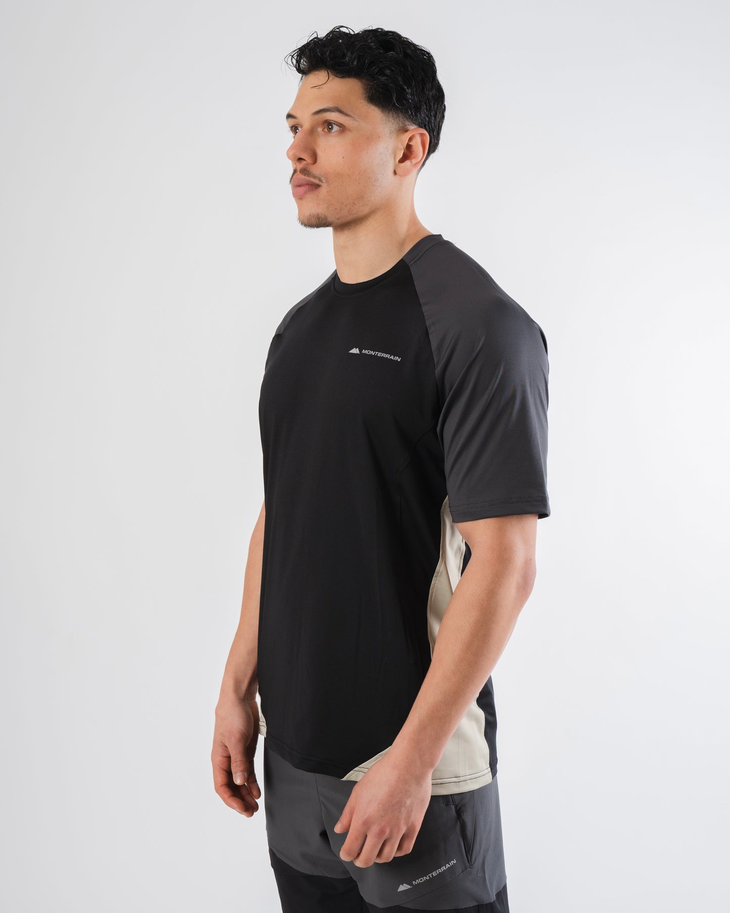 Monterrain Vault Woven T Shirt - Black / Fossil from Dripmoda