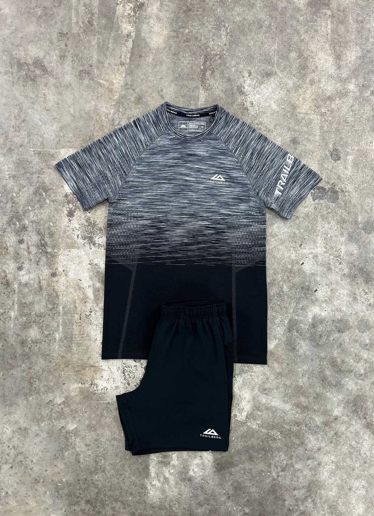 Trailberg Arc Black Seamless Set - T Shirt / Short
