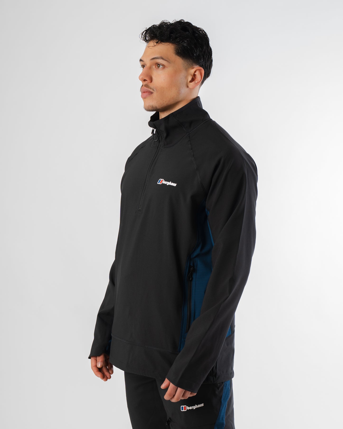 Berghaus Wavertree Quarter Zip - Black / Navy from DripModa