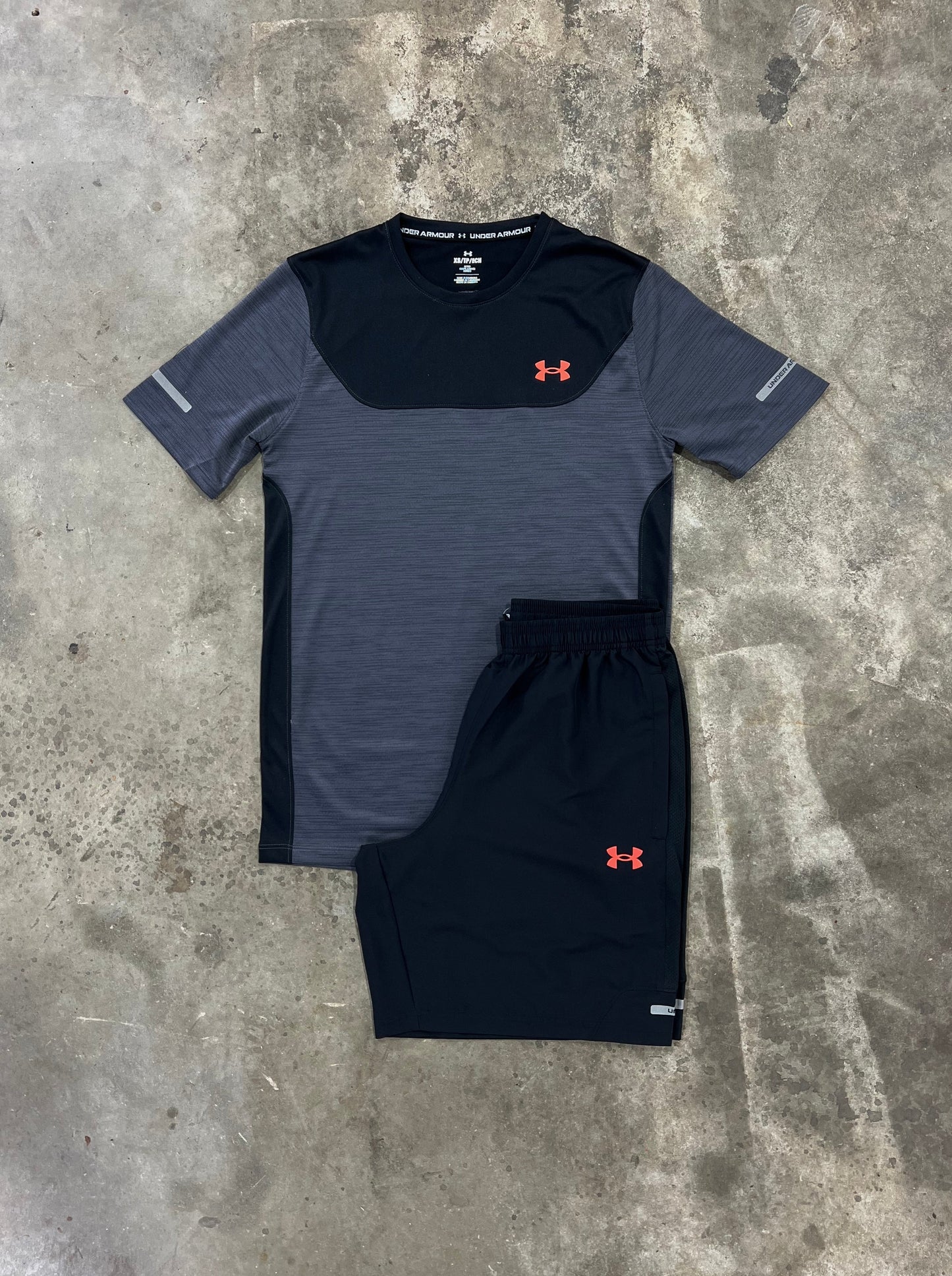 Under Armour Utility Black Red Set - T Shirt / Short from DripModa