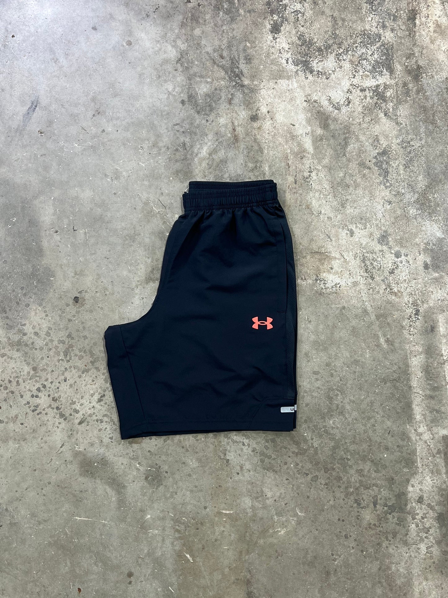 Under Armour Tech Utility Shorts - Black / Red from DripModa