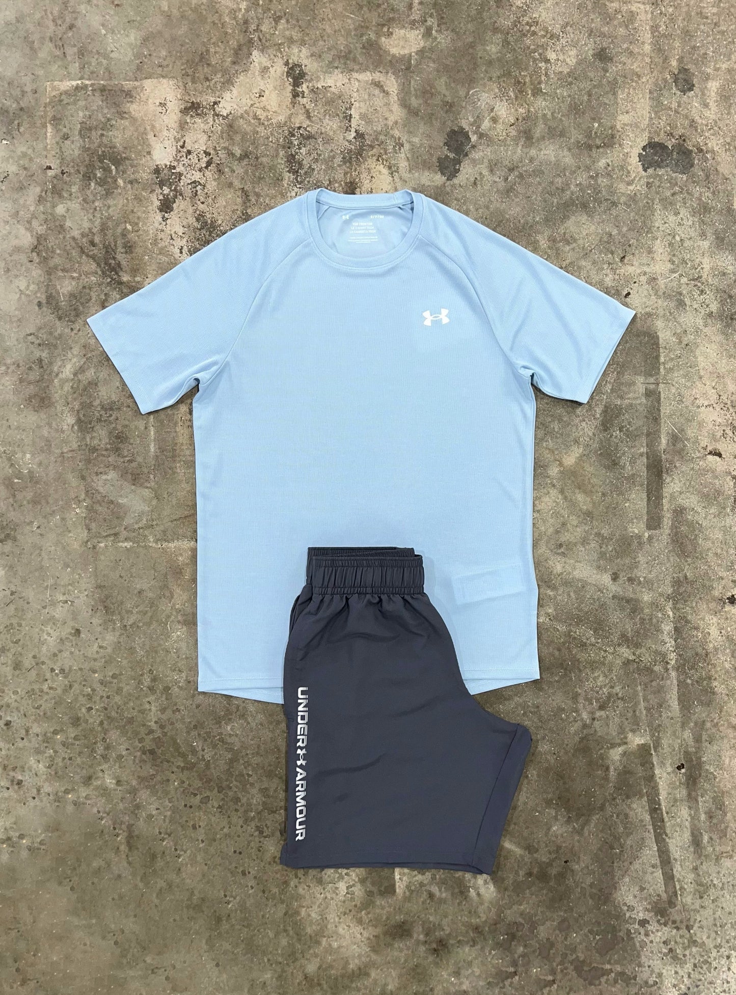 Under Armour Textured Blue Set - T Shirt / Short