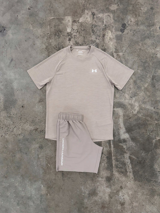 Under Armour Textured Brown Set - T Shirt / Shorts