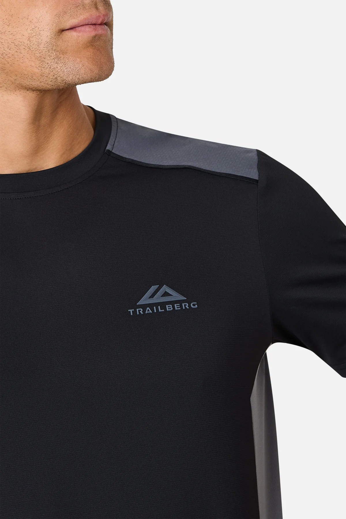 Trailberg Triathlon Ultra T Shirt - Black / Graphite Grey from DripModa