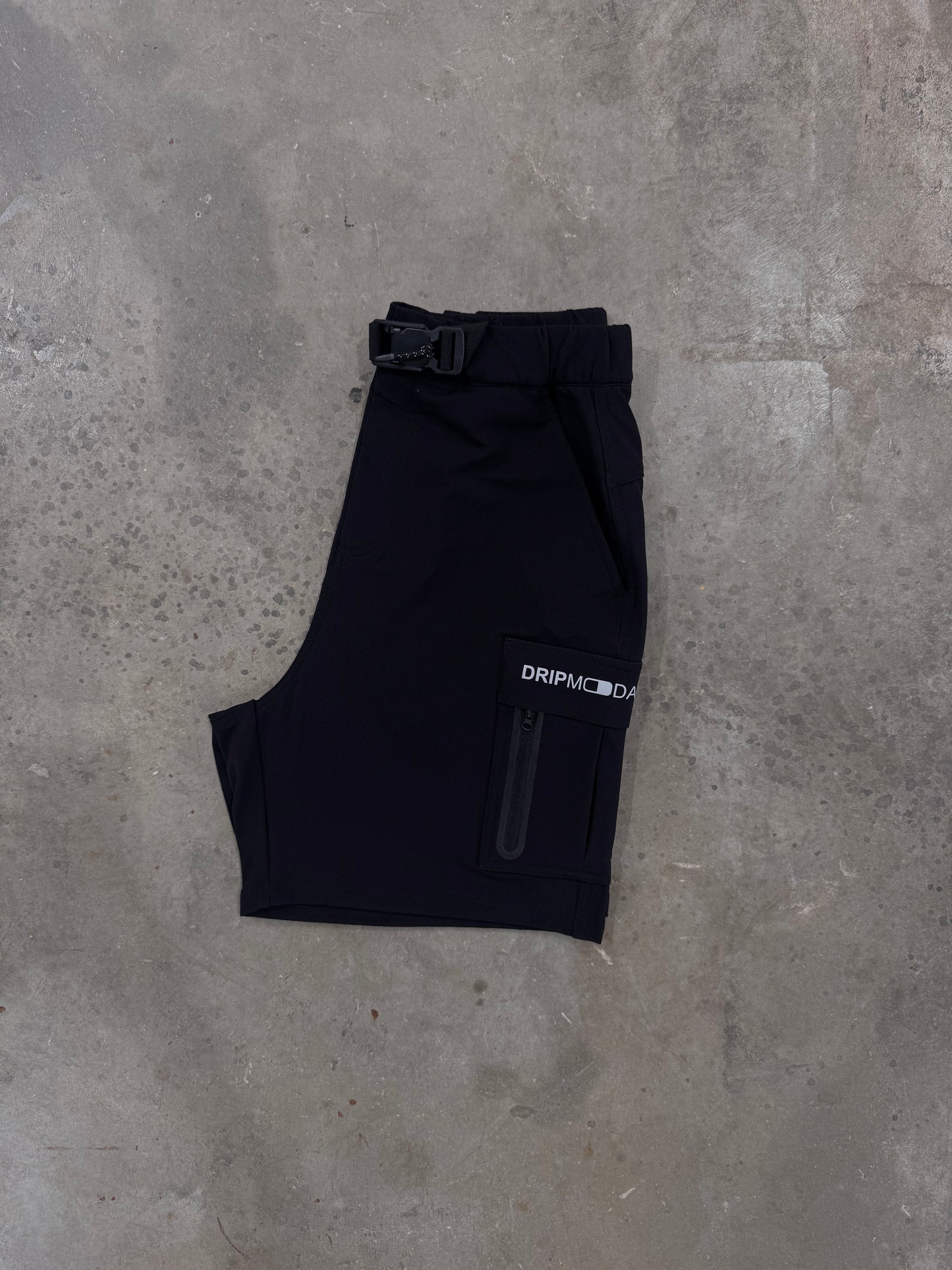 Dripmoda Explorer Black Set - T Shirt / Cargo Short