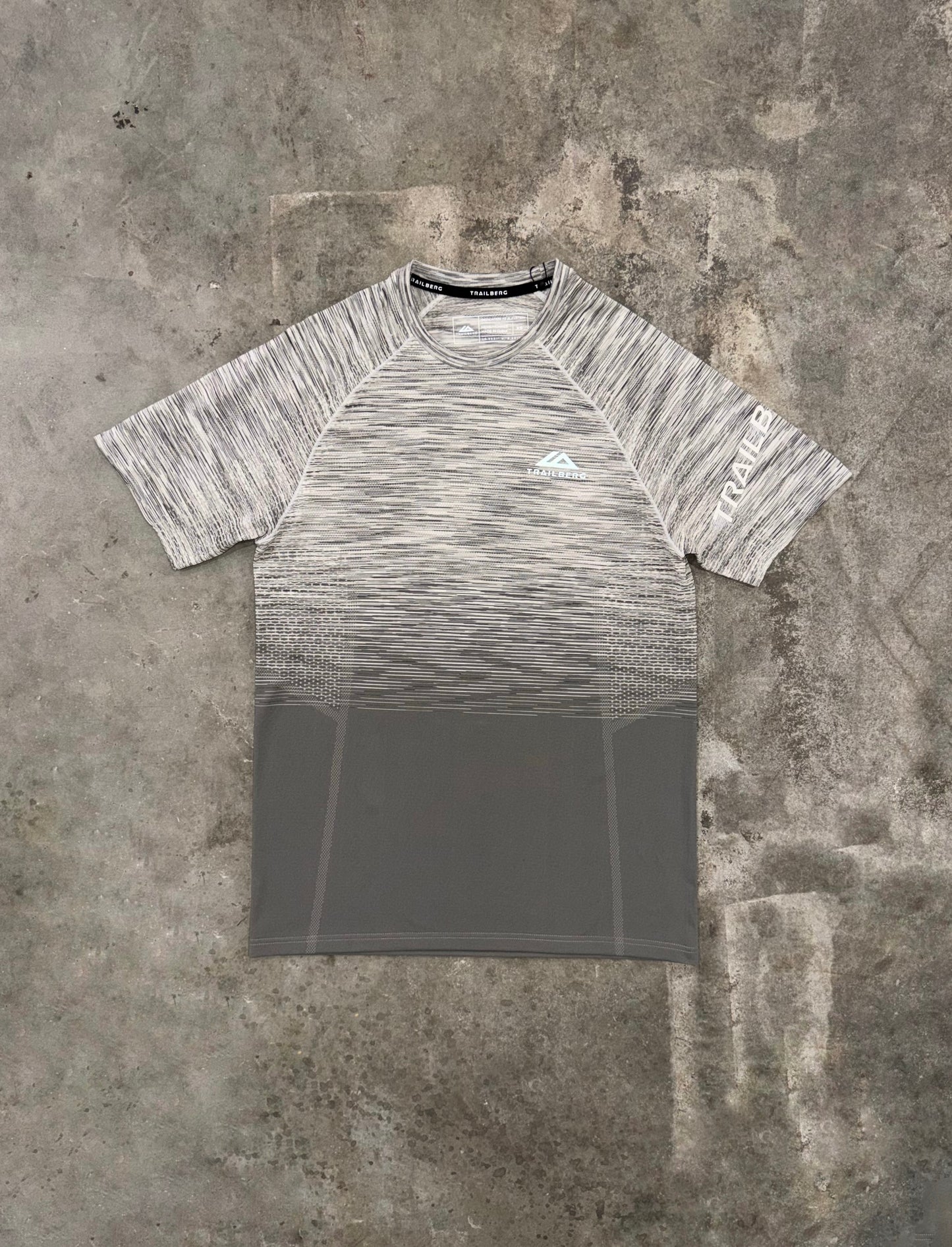 Trailberg Arc Seamless T Shirt - Mocha from DripModa