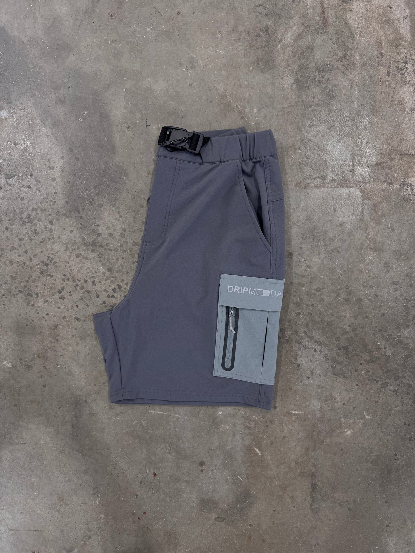 Dripmoda Explorer White Set - T Shirt / Cargo Short