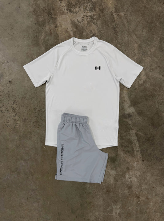 Under Armour Textured Grey Set - T Shirt / Short