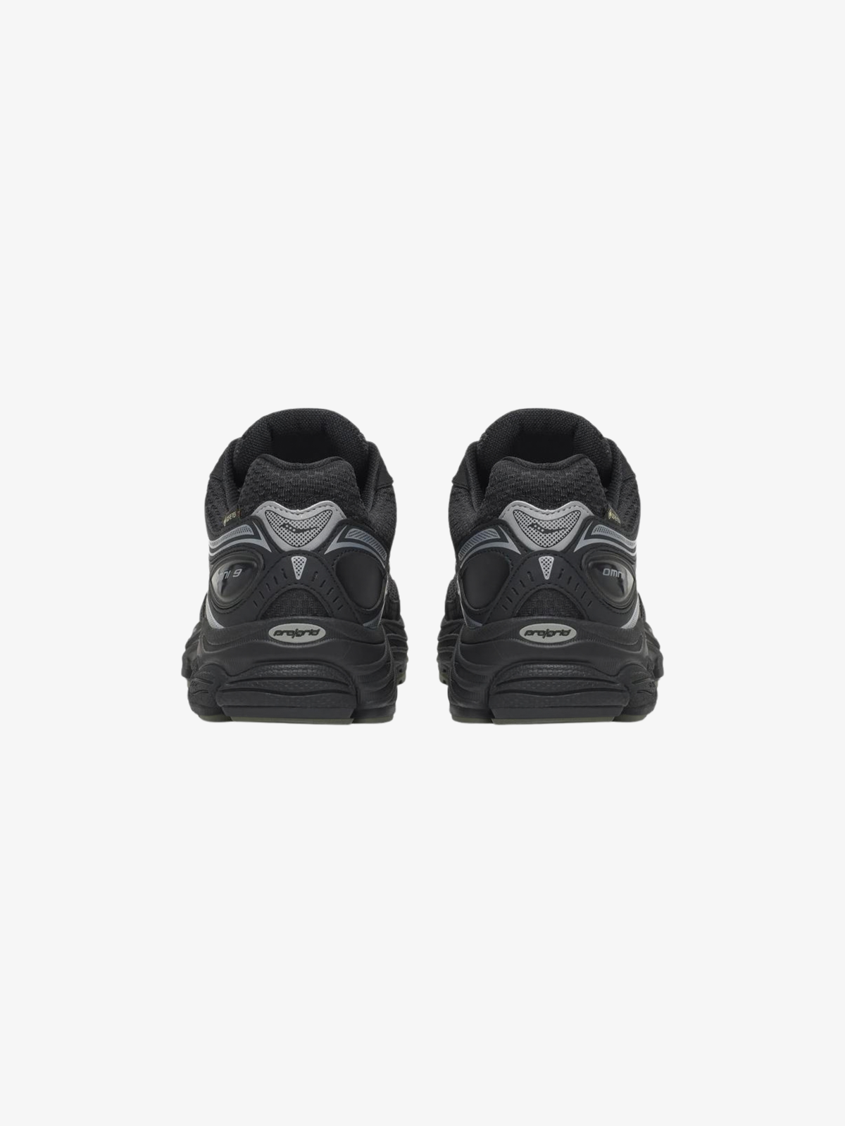 Saucony Omni 9 Trainer GTX - Black / Silver from DripModa