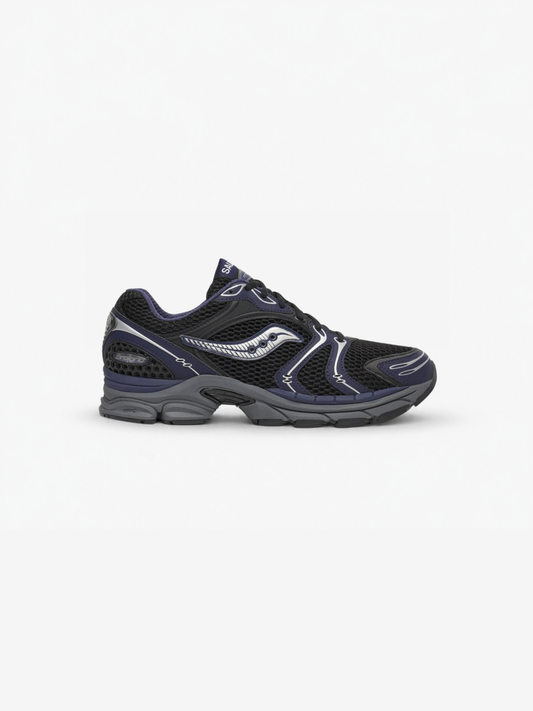 Saucony ProGrid Triumph 4 Trainer - Black / Naval from DripModa