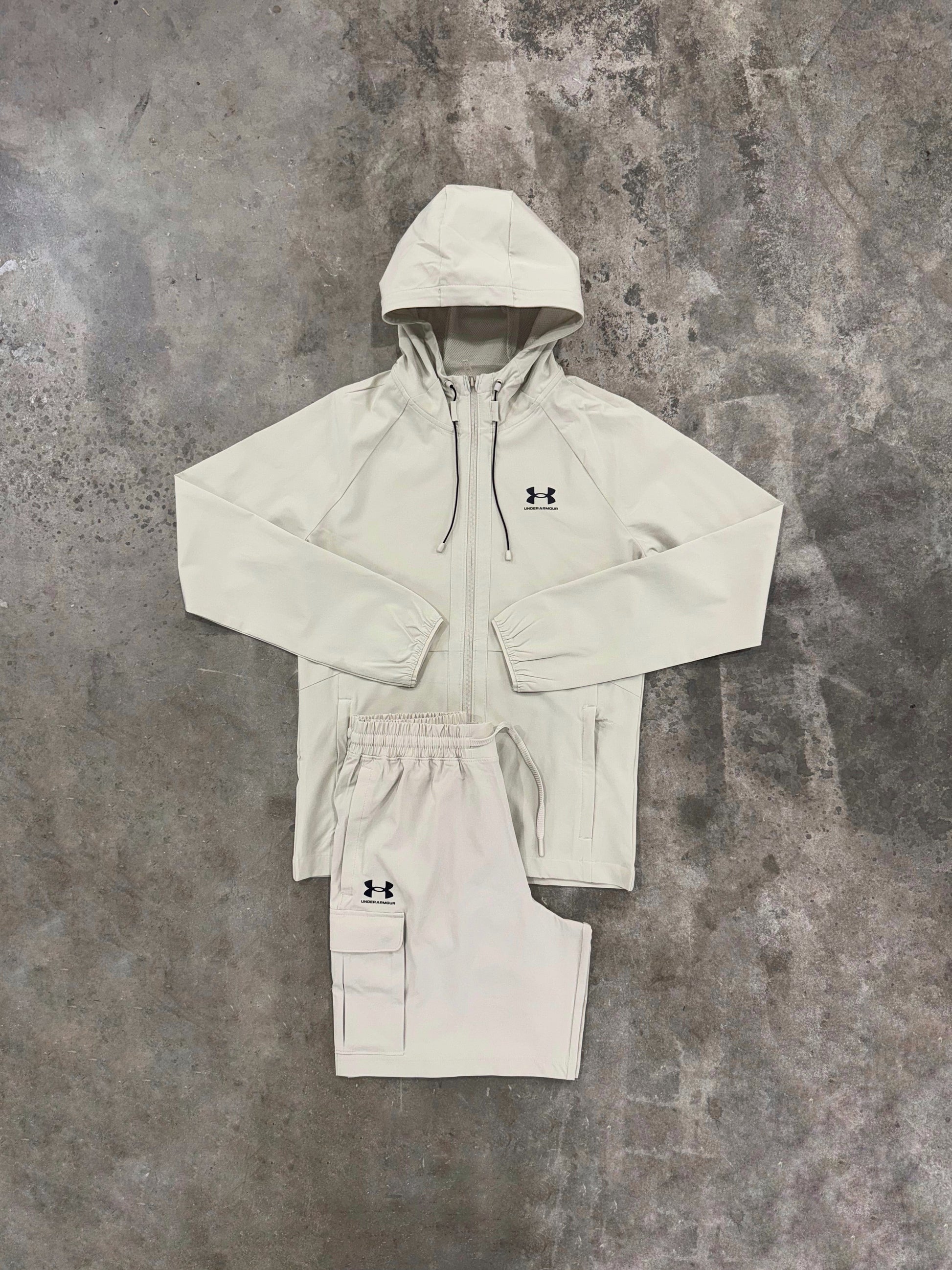 Under Armour Woven Vibe Stone Set - Jacket / Short from DripModa