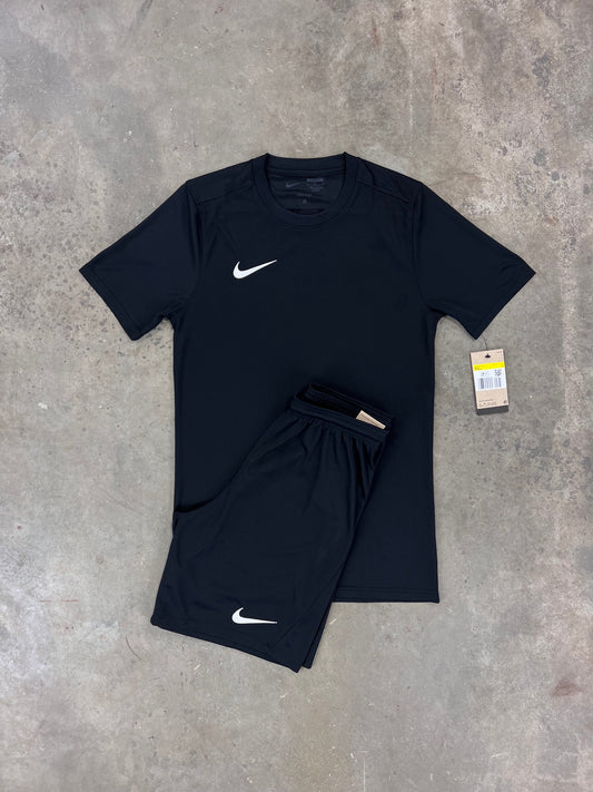 Nike Dri Fit Black Set - T Shirt / Short