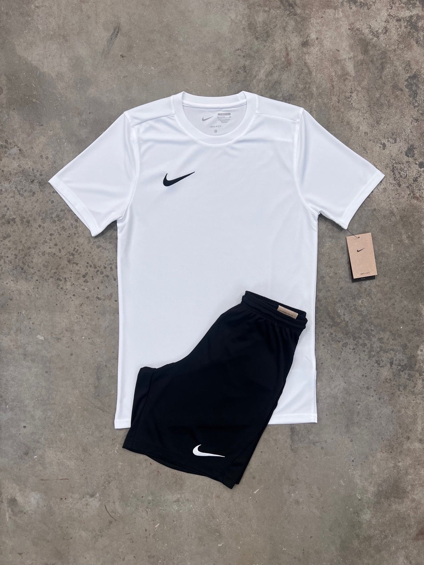Nike Dri Fit Junior White Set - T Shirt / Shorts