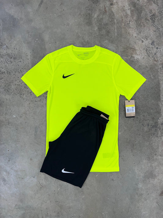 Nike Dri Fit Volt / Black Set - T Shirt / Short