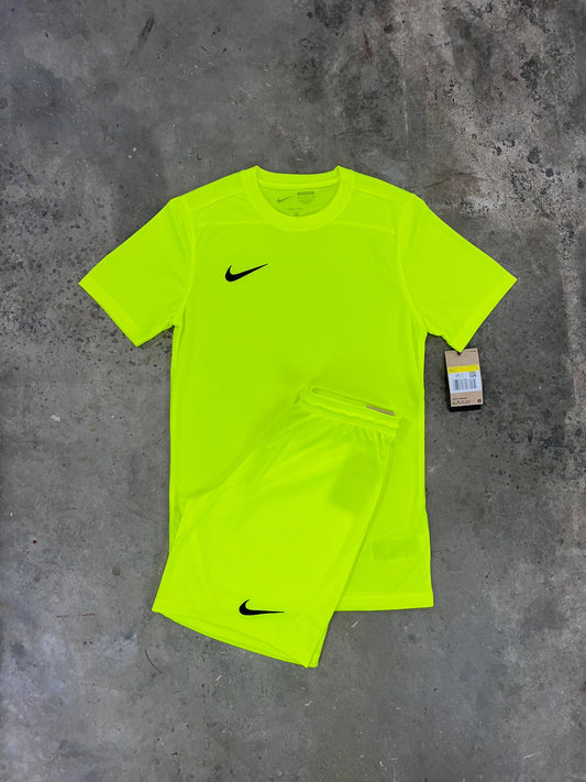 Nike Dri Fit Volt Set - T Shirt / Short