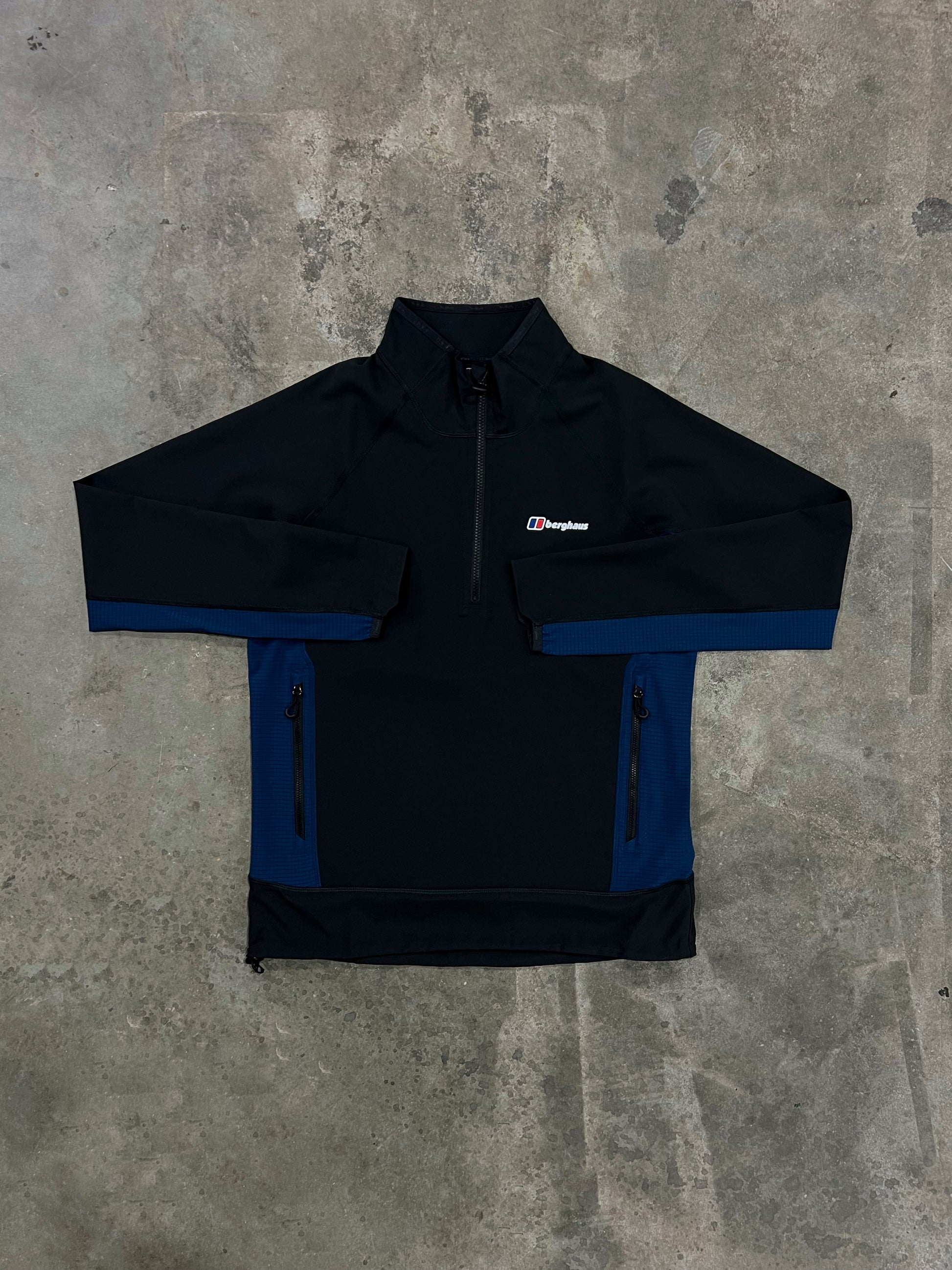 Berghaus Wavertree Quarter Zip - Black / Navy from DripModa