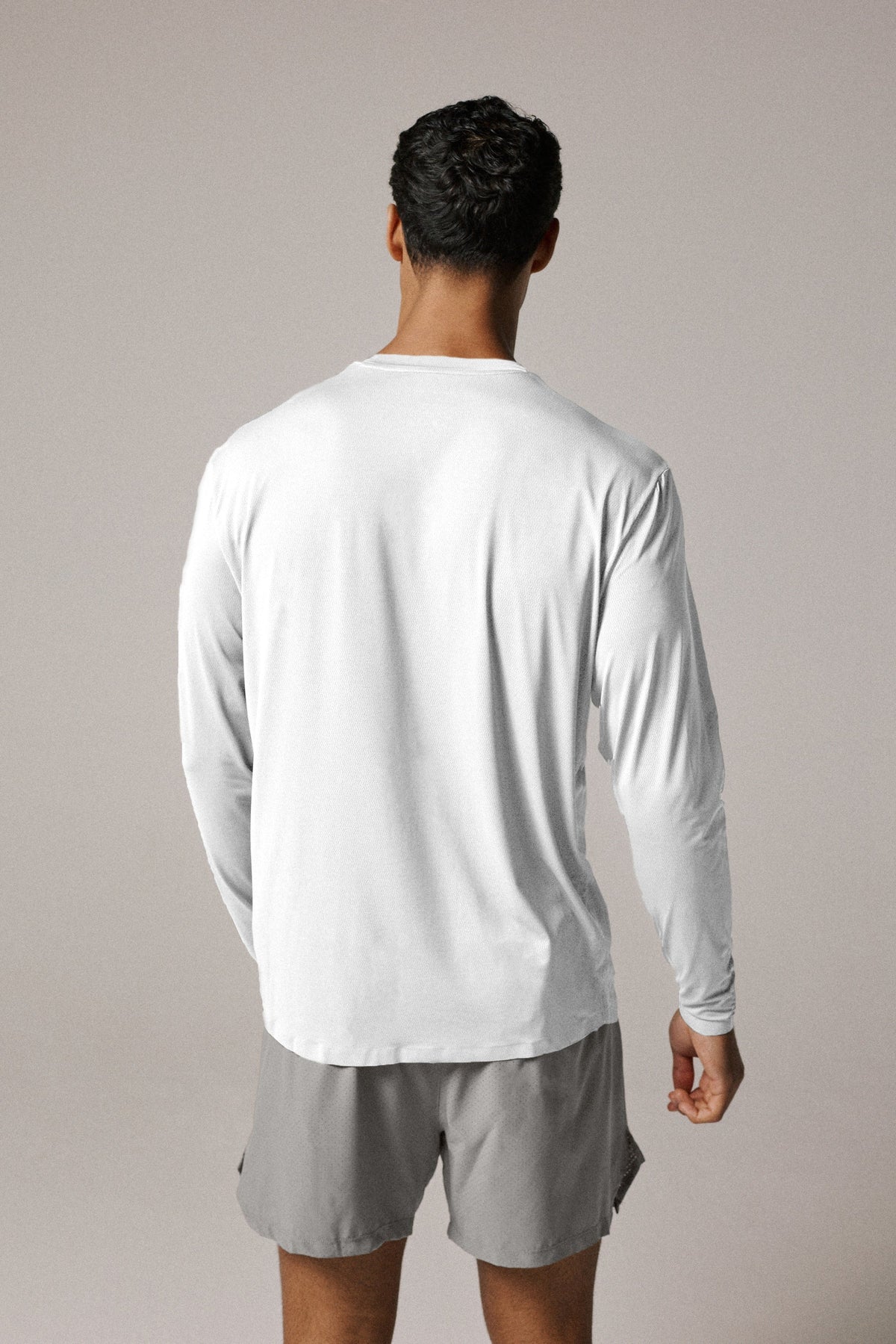 Condition Aero White Long Sleeve Set - T Shirt / Short