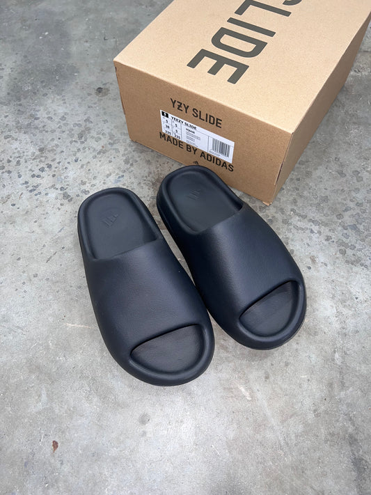 Yeezy Sliders - Black